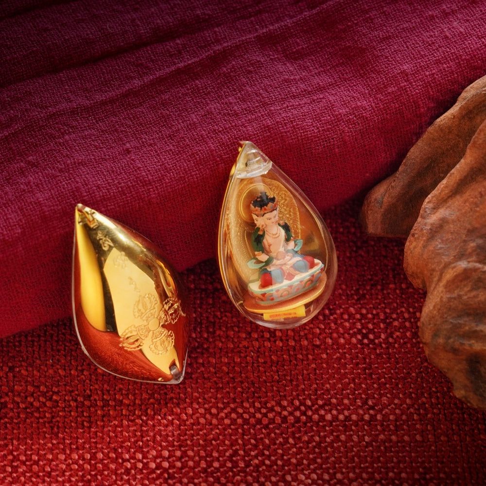 The Golden Sun-Throne | Ultimate Clarity & Sovereign Leadership Petal-Amulet (Vairocana)